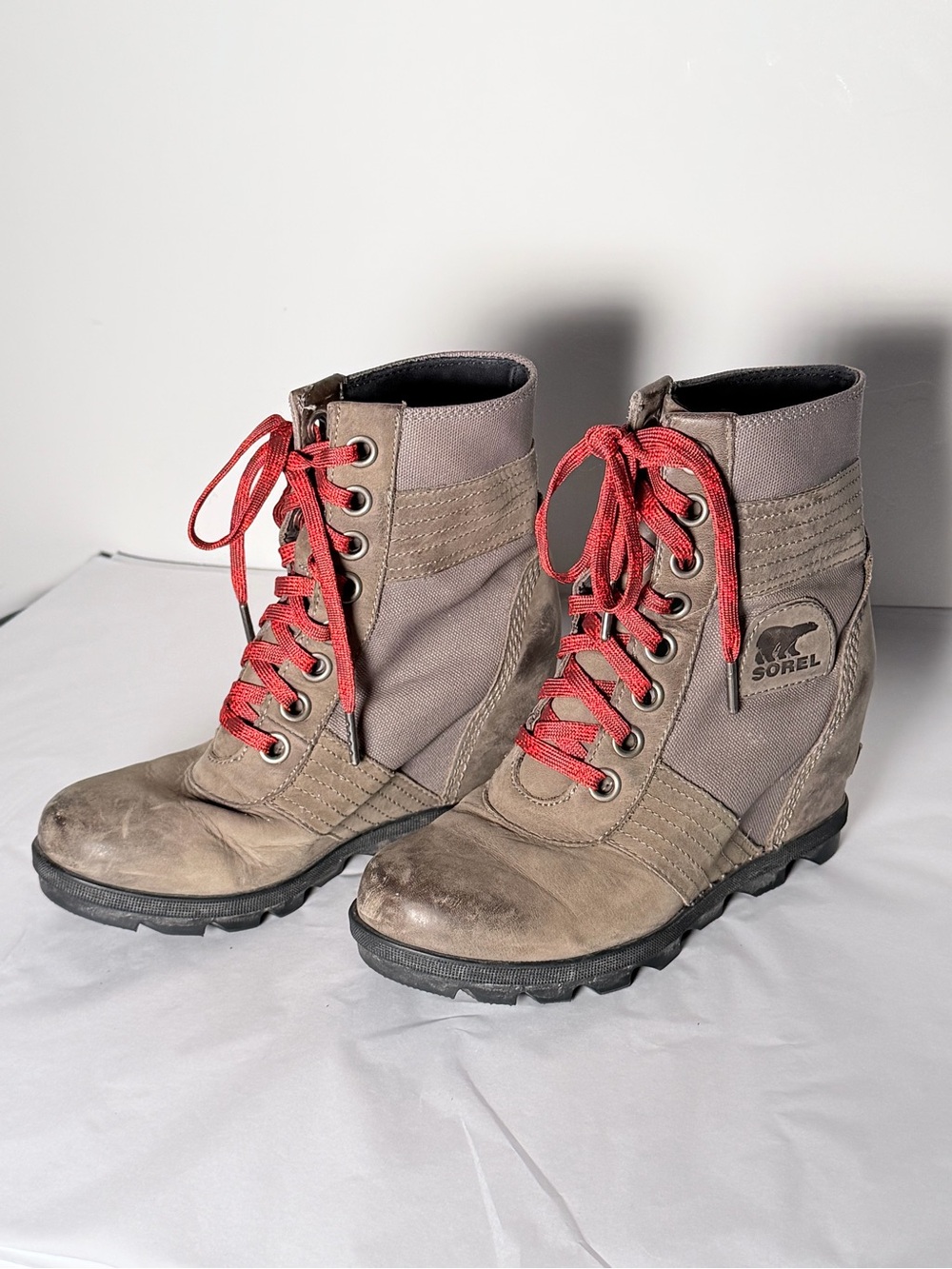 Sorel Taupe Lace-Up Wedge Boots with Red Laces